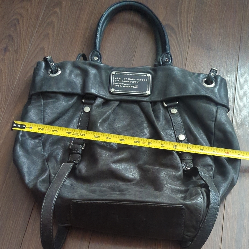 Marc Jacobs Black Tote Bag - Picture 9 of 11